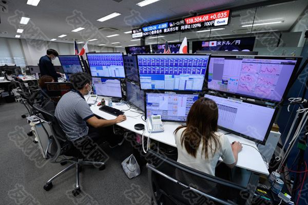 2024年11月14日:日元兑美元跌至155日元 增加了干预风险